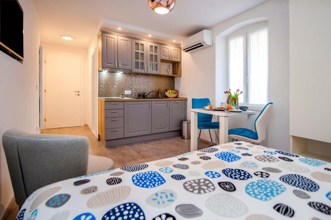 Studio Apartment Kris Rovinj Exterior photo