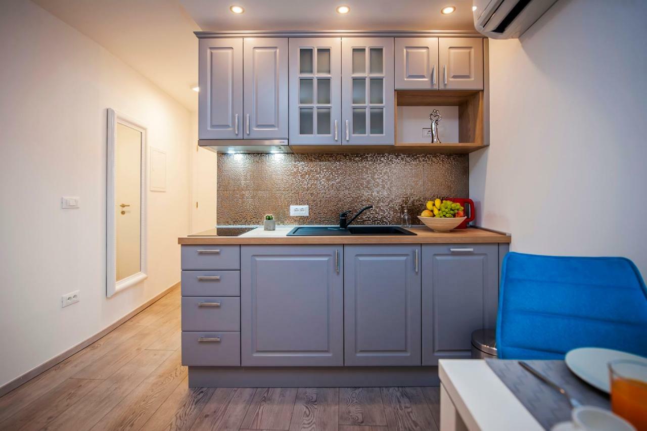 Studio Apartment Kris Rovinj Exterior photo